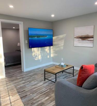 Waterloo Apartment | ENTIRE 2 BEDROOM APARTMENT DOWNTOWN - u5
