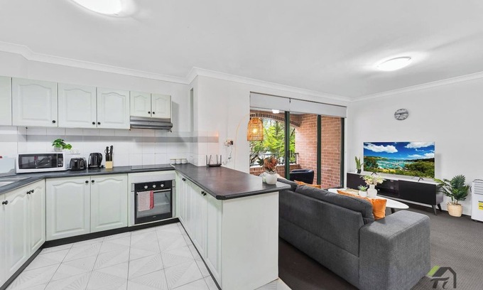 Chippendale Apartment | Entire 2bed room unit in Chippendale