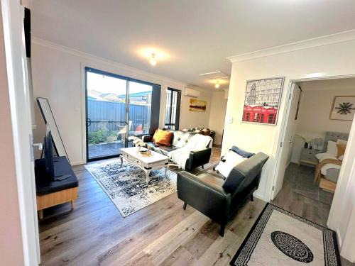 Oran Park Apartment | Entire 2br, hideaway