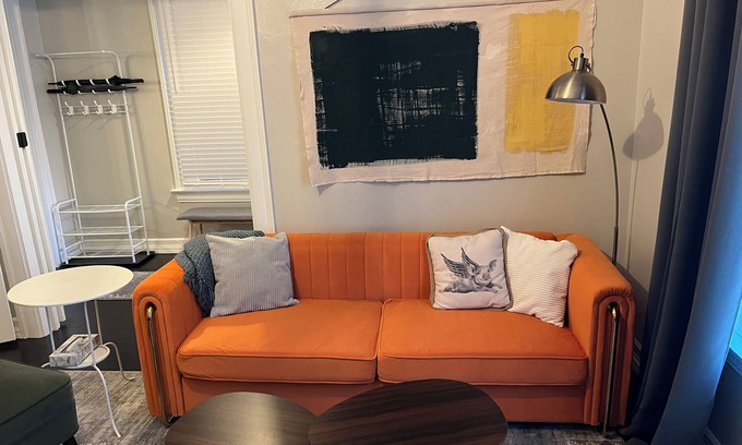 Covington House | Entire Apartment walking distance to Cincy River front and COV Wedding Venues