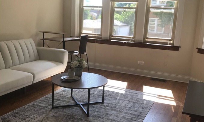 Irving Park Apartment | Entire city apartment with free street parking