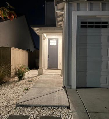 Roseville House | Entire Cozy Guest Home