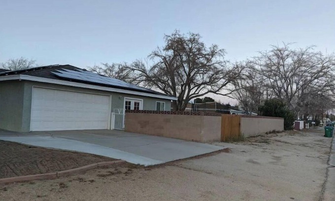 Lancaster House | Entire Guest-home 1 Bedroom & Bath & Kitchenette