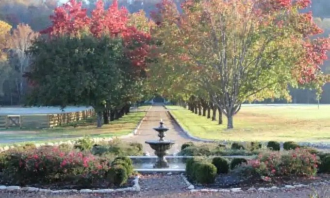 Goodlettsville House | Entire Guesthouse on Nashville Horse Farm Close to Downtown