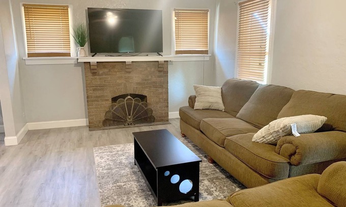 University City House | Entire house for your trip