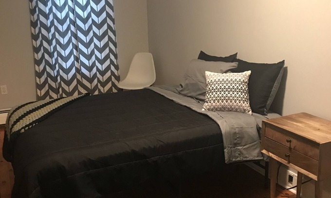 Warren Apartment | Entire rental unit in Warren, Rhode Island Unit 3