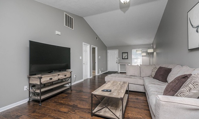 National Hills House | Entire Town Home on Quiet Block