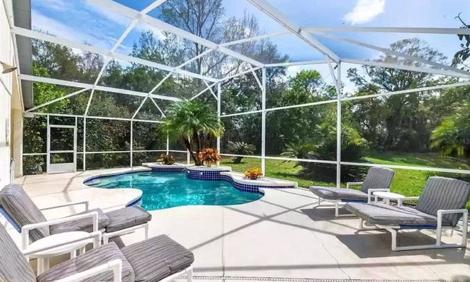 Eagle Pointe South Villa | Entire Villa with Pool and great Privacy near Disney