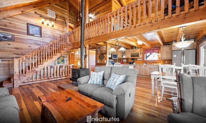 Williamstown House | Epic Log Home - Near Ark