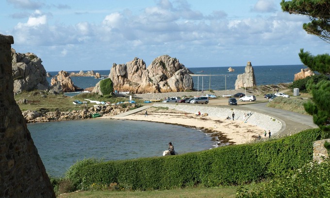 Trevou-Treguignec Apartment | Equipped rental for 2/3 people + 1 baby
