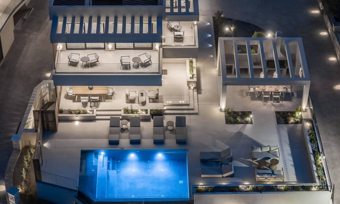Akrotiri Villa | Eran Luxury Villa