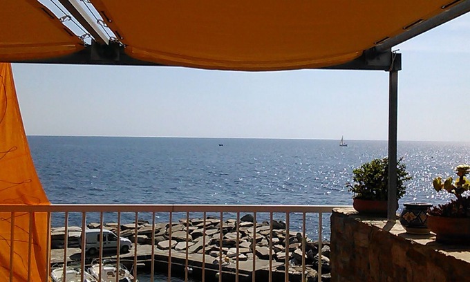Erbalunga Apartment | Erbalunga Brando: Apartment with terrace on the sea - Erbalunga - Brando