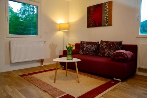 Baden-Baden Apartment | Erholung an den Wasserfällen - Ferienwohnung in Baden-Baden - Stilvolles Apartment mit Terrasse, Parkplatz & ruhiger Lage