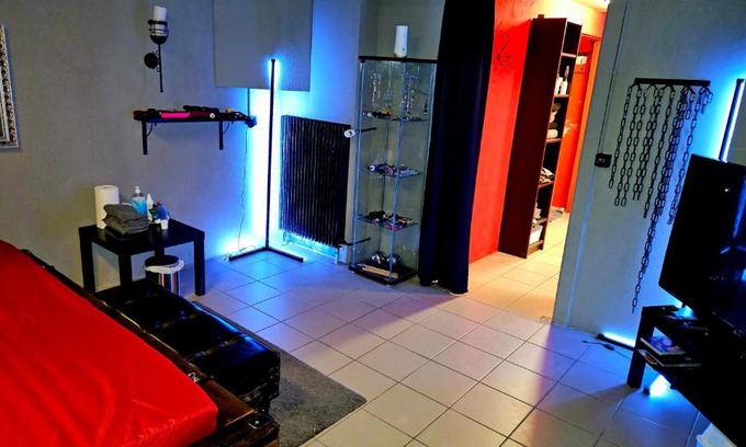 Neuhausen am Rheinfall Apartment | Erwachsenen Zimmer, Spielzimmer, Playroom