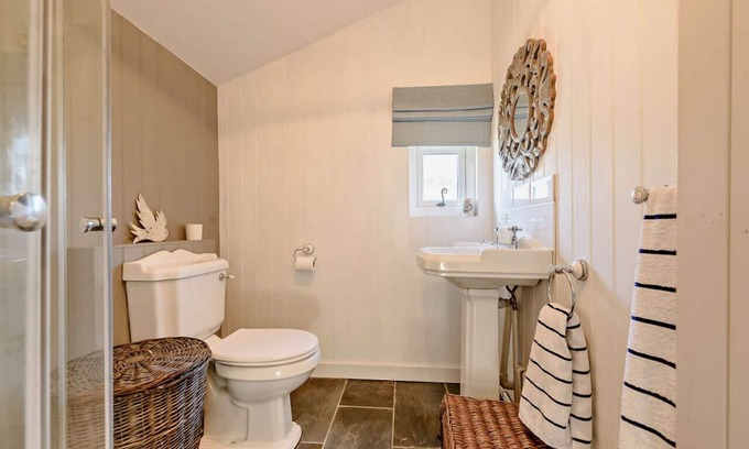 Llansteffan House | Eryl - Four Bedroom House, Sleeps 6