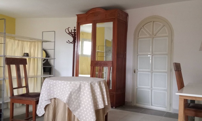 Puerto Lumbreras Apartment | Little Yellow House, sunny and independent.
