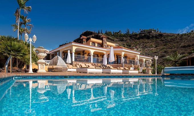 Monte Leon Villa | 450 m² Villa ∙ 6 bedrooms ∙ 14 guests