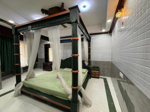 Central Chennai Resort | Esakki Palace