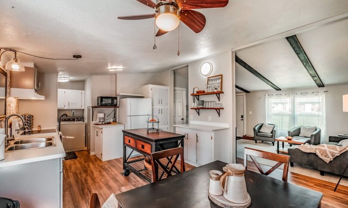 Philomath House | Escape to a beautiful country getaway