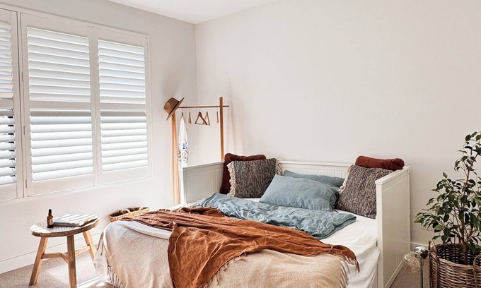 Parkdale House | Escape to a Stylish Coastal Retreat in Parkdale