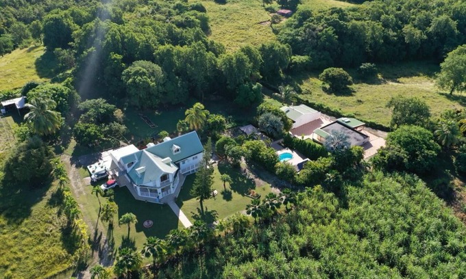 Grand-Bourg Apartment | Escape to Calm: A Haven of Peace for a Restful Stay in Marie Galante