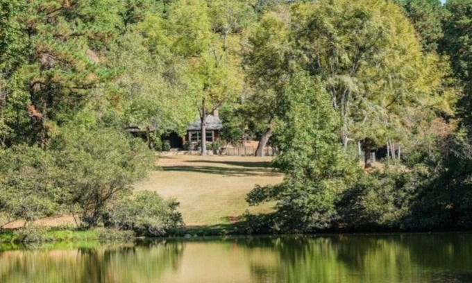 Chapel Hill House | Escape to nature, unwind and relax