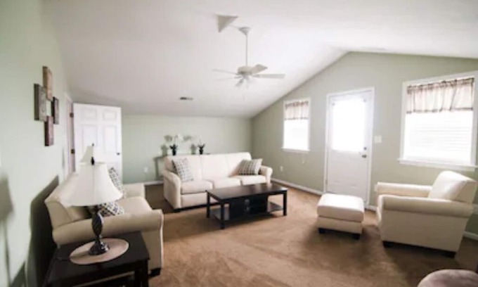 Dundee House | Escape To Our Clean Quiet Fully Furnished Cabins Nestled In Amish Country