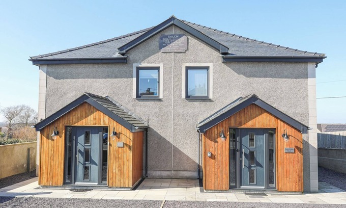 Bryngwran Cottage | ESCAPE TO THE CHAPEL ANGLESEY, family friendly in Bryngwran