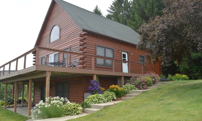 Ferryville Cabin | Escape to The Pines, the perfect destination for romance, seclusion & relaxation