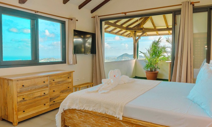 Riviere-Pilote Apartment | Escape to the VT Cosy with panoramic sea view from the bed