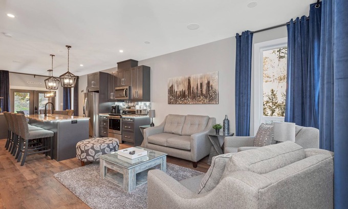 North Saanich House | Escape to Tranquility: Discover the Charm of Victoria's VI Cottage