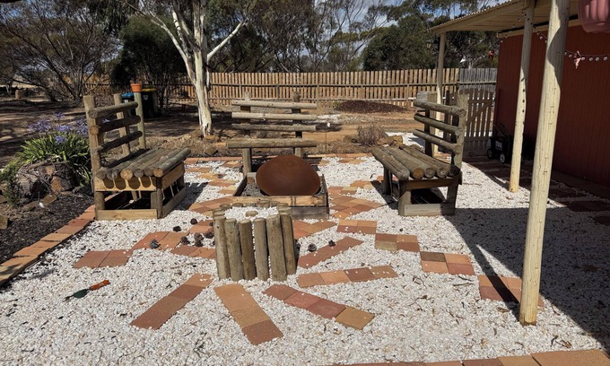 Woodchester Apartment | Escape to Tranquility: Homestay with a creek Awaits in the Adelaide Hills