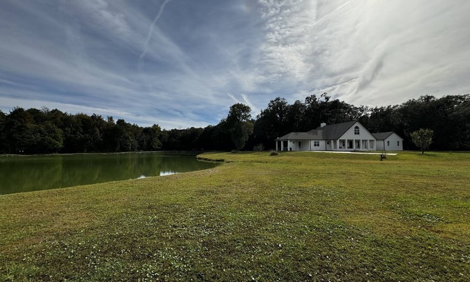 Kingsland House | Escape to Tranquility 125 Acre Property with Trails Lake Spacious House Fire Pit