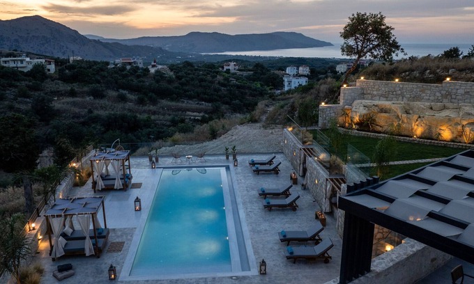 Kournas Villa | Esotico Escape Villa