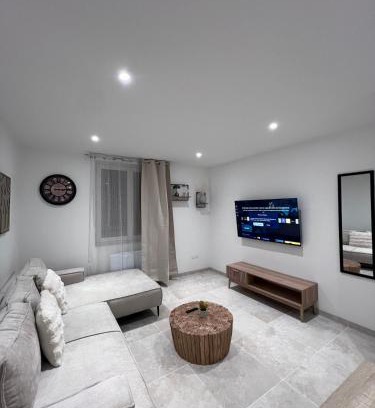 Dunkerque Centre Apartment | Espace Moderne & Cosy hyper centre