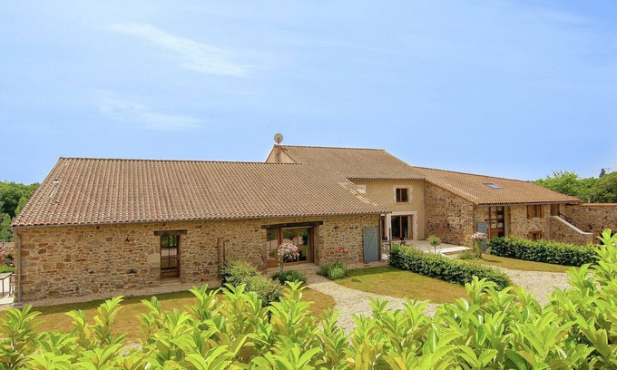 Roussines House | Estate in Roussines near Golf de la Prèze