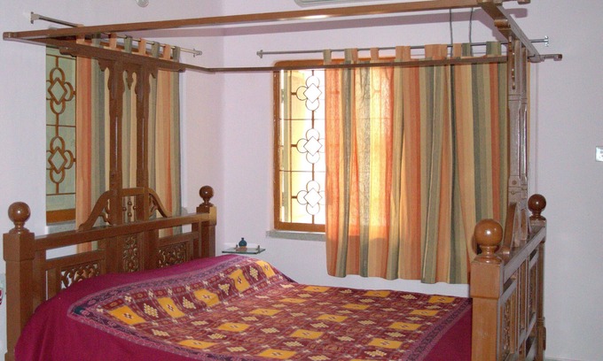 Kalighat Bed & Breakfast | Ethnic Bengali Themed Home stay