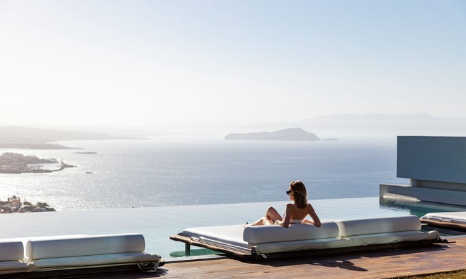 Halepa Villa | etouri: Cavo Dago - Revel in Luxury with City & Sea View Villa Living