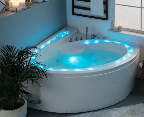 Tomaszow Mazowiecki Apartment | EUROPA22 Apartament RELAKS z JACUZZI w samym sercu miasta Prestiżowe osiedle z widokiem na park i staw z fontannami Szybkie i Łatwe Zameldowanie