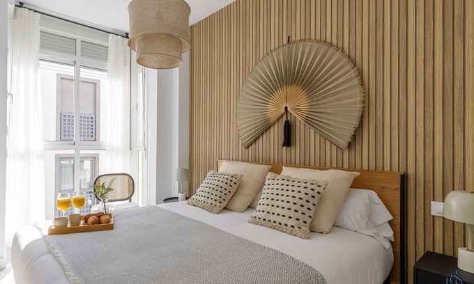 San Felipe Neri Apartment | Evergreen Centre Apartment living4malaga