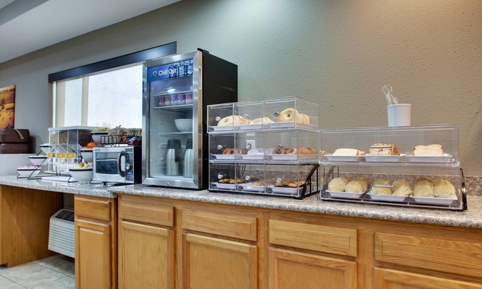 Oskaloosa Hotel | EverSpring Inn & Suites