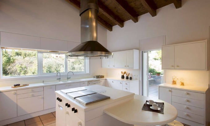 Amarinthos Villa | Evia villa with pool and breathtaking views