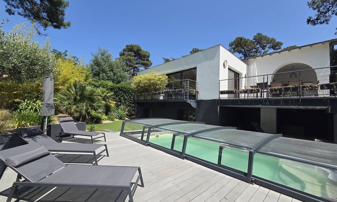 Saint-Brevin-l'Ocean House | Exceptional Villa with Hammam and Sauna in Saint-Brevin-l’Océan