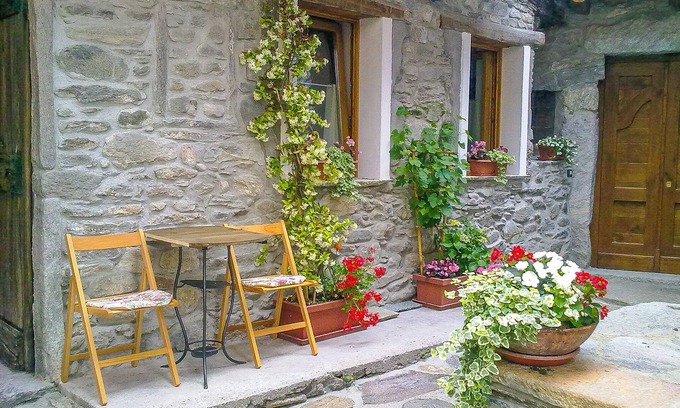 Cannero Riviera House | Exceptional 3-room-rustico with balcony and enchanting sea view