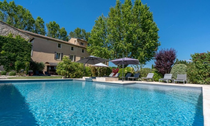 Le Thor House | Exceptional 18th-century bastide set in 5000m2 of parkland at the foot of the Luberon mountains