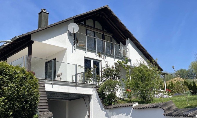 Marxheim House | Exceptional panoramic location with castle view, Danube cycle path, hot tub