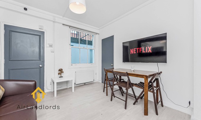 St. Pancras Apartment | Exclusive 4 bedroom apartment in Russell Square