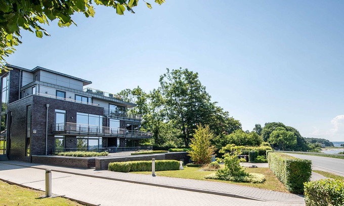 Gluecksburg Apartment | Exclusive apartment with water view - Apartment Meierwik