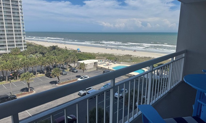 Arcadian Shores Condo | Exclusive Kingston Resorts Condo with 2 Queen Beds, Balcony, Fridge, Microwave.