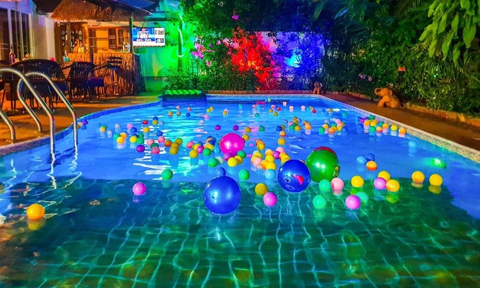 Na Kluea Villa | Exclusive Villa, 6 Bedrooms, Private Pool, Garden View, 10 Mins LK Metro